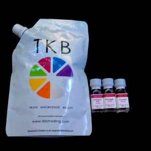 TKB Lip gloss base + flavorings!